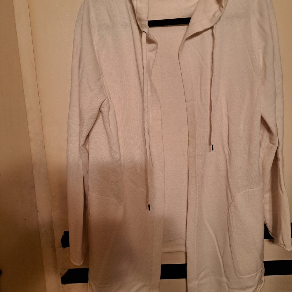 360 Cashmere Cream Knit Sweater